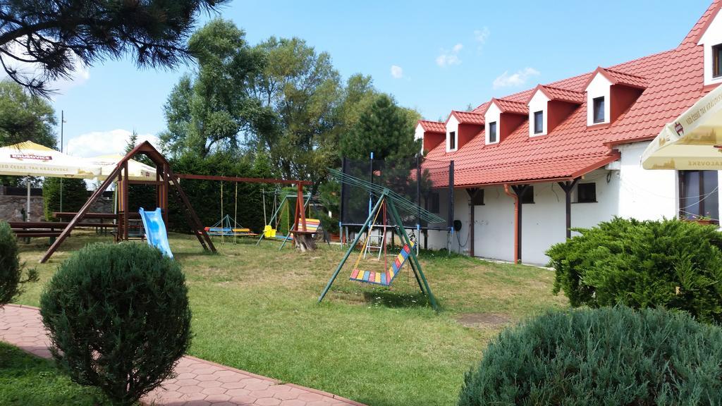 Hotel Carpatia Bratislava Luaran gambar