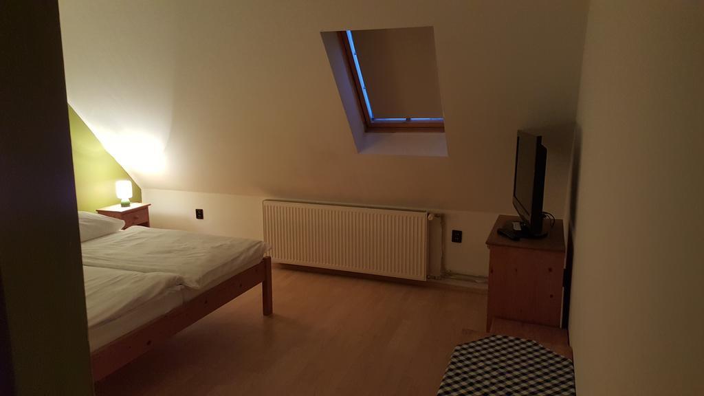 Hotel Carpatia Bratislava Bilik gambar