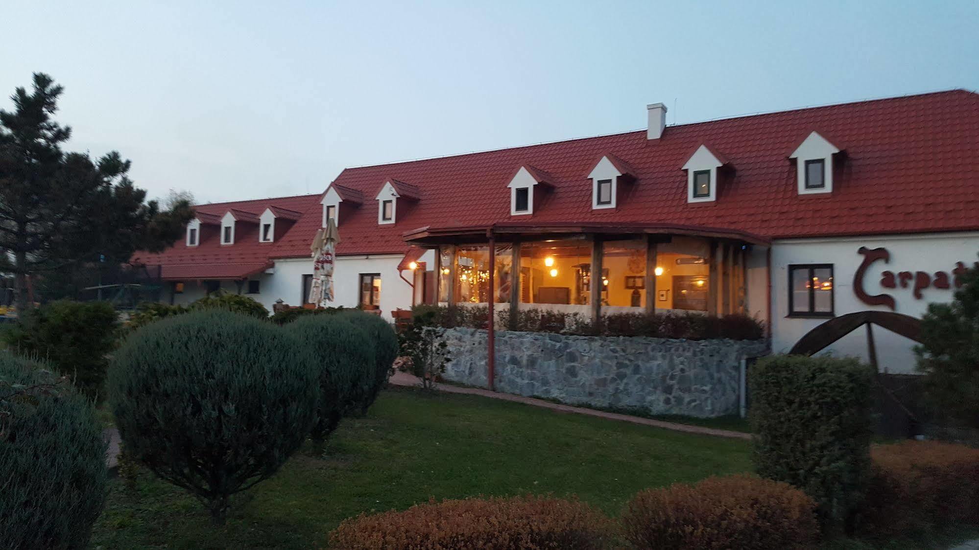 Hotel Carpatia Bratislava Luaran gambar