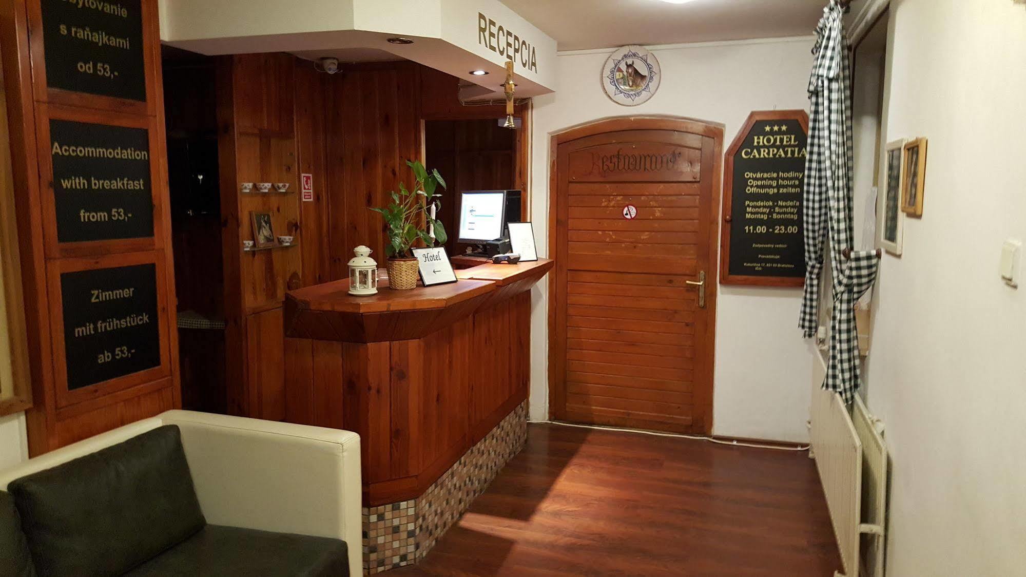 Hotel Carpatia Bratislava Luaran gambar